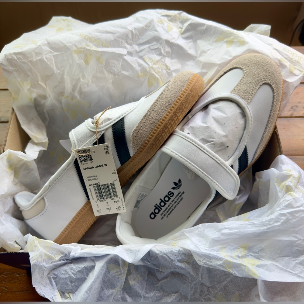 Adidas Samba Jane White Size 8.5 NEW IN BOX - Picture 3 of 8
